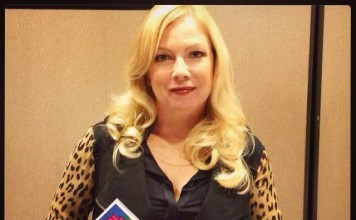 Traci Lords Gropes Some Heavy Summer Reading